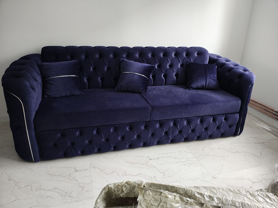 Vând canapea noua extensibila de 3 locuri