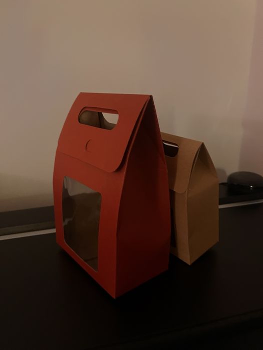 Продам подарочные коробки 34 штуки