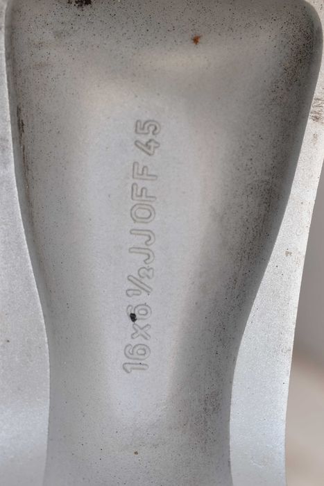 16'' Джанти Toyota 5x100