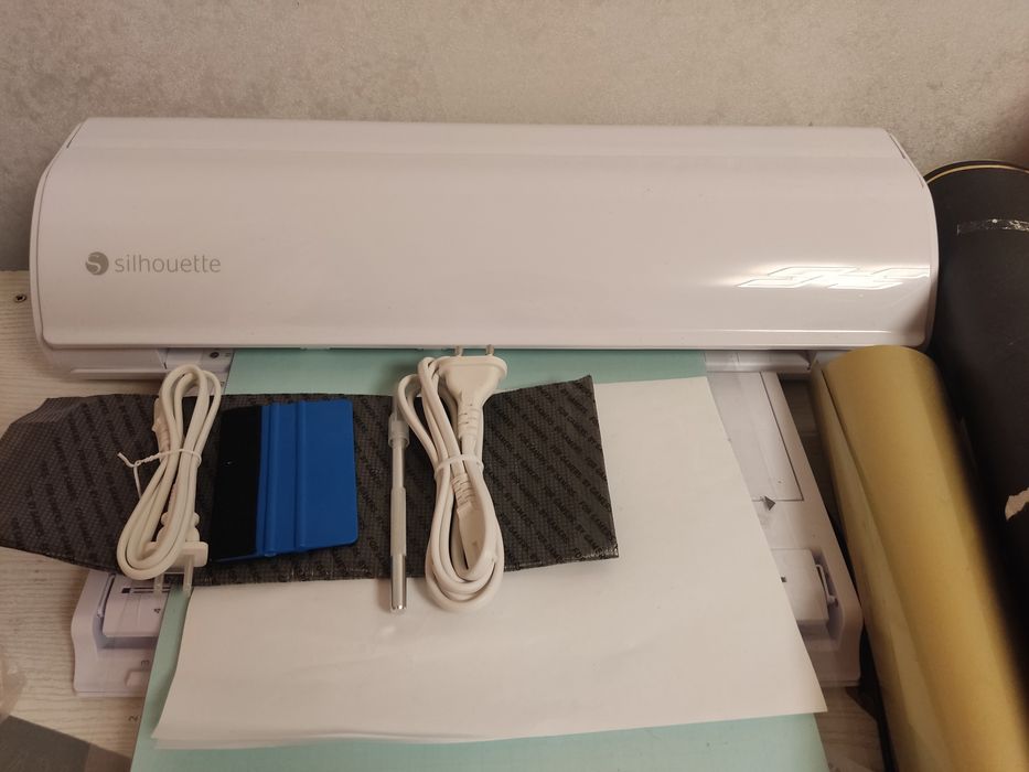 Продам плоттер новый