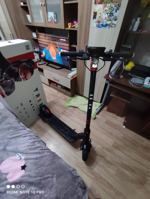 Электросамокат Maya