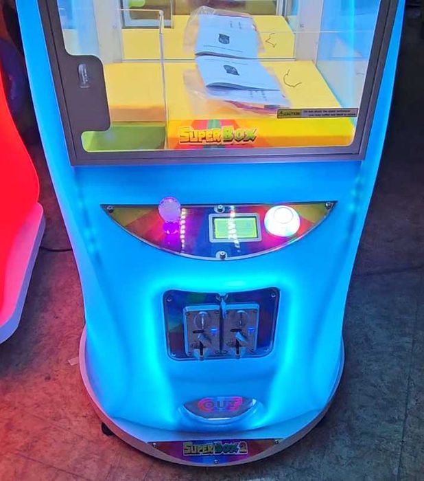 Кран машина за плюшени играчки