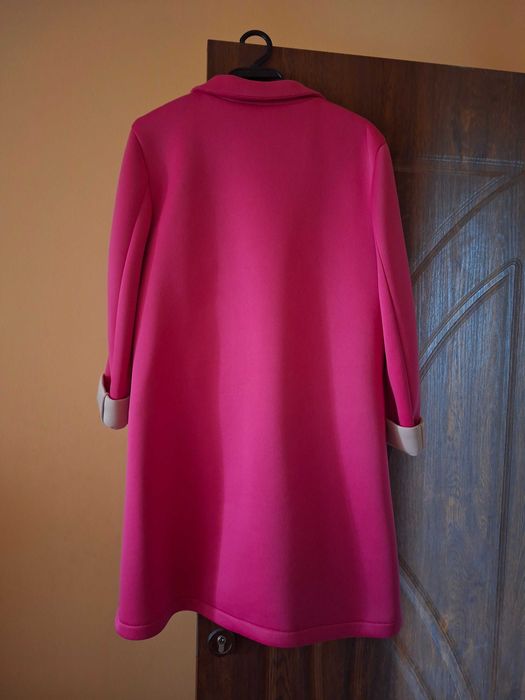 Страхотно розово манто