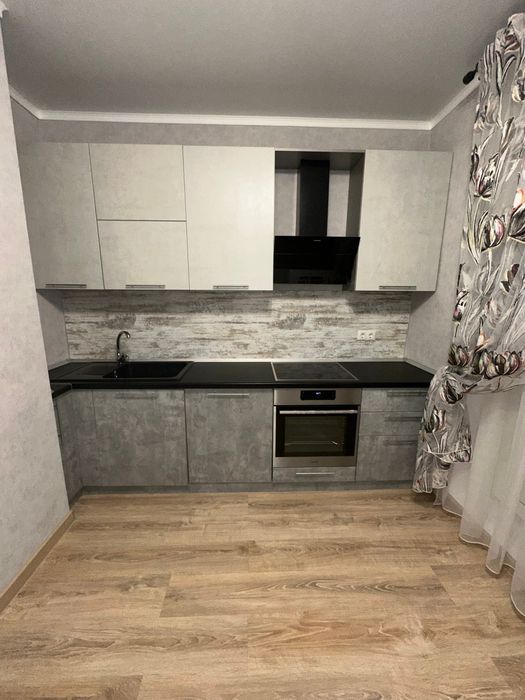 Возьмём девушку на подселение