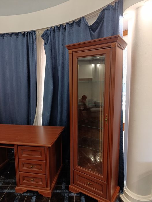 Продаю мебель для кабинета