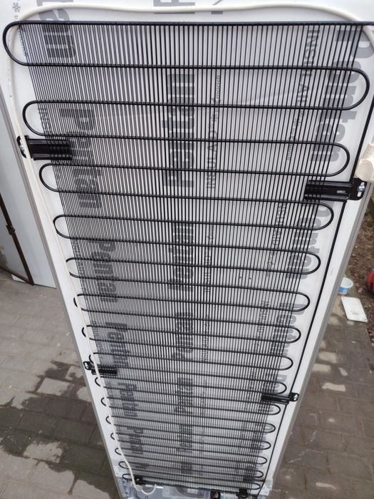Combină frigorifică Siemens iQ500 (KG36EAL43) – Clasa A+++, Eficiență Germană