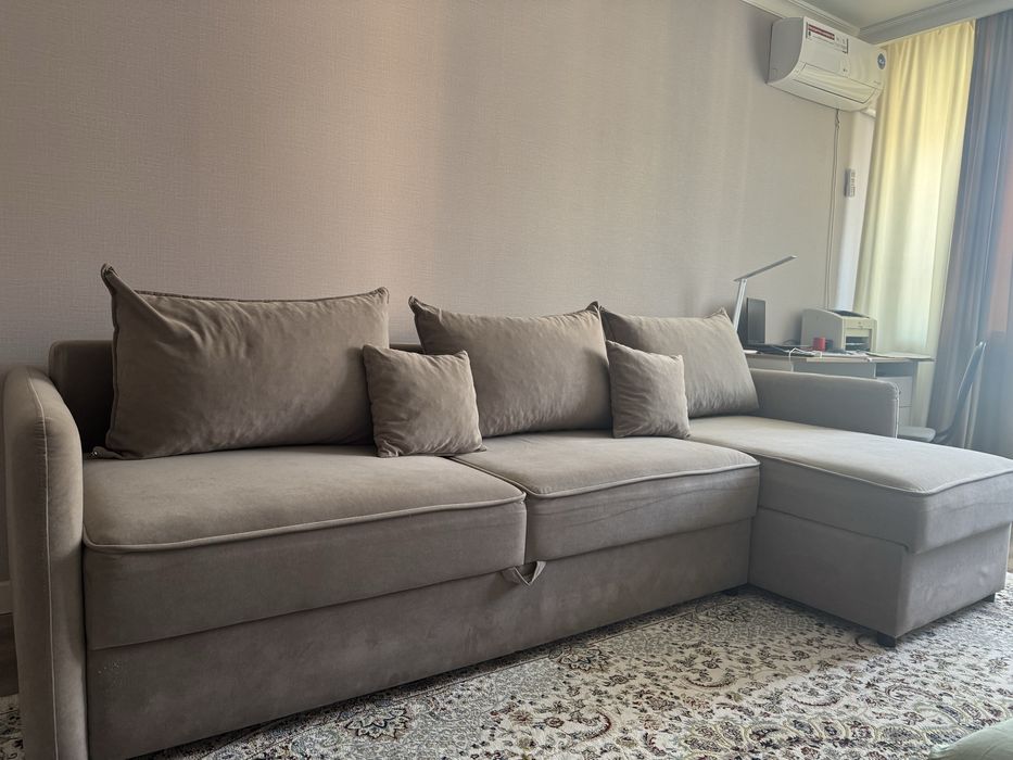 Продам диван угловой