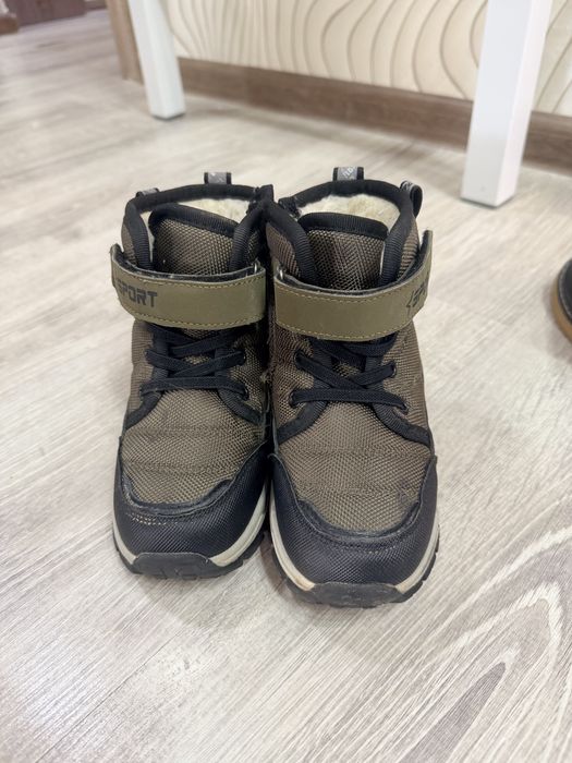 Продам ботинки на мальчика