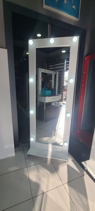 oina зеркало акция