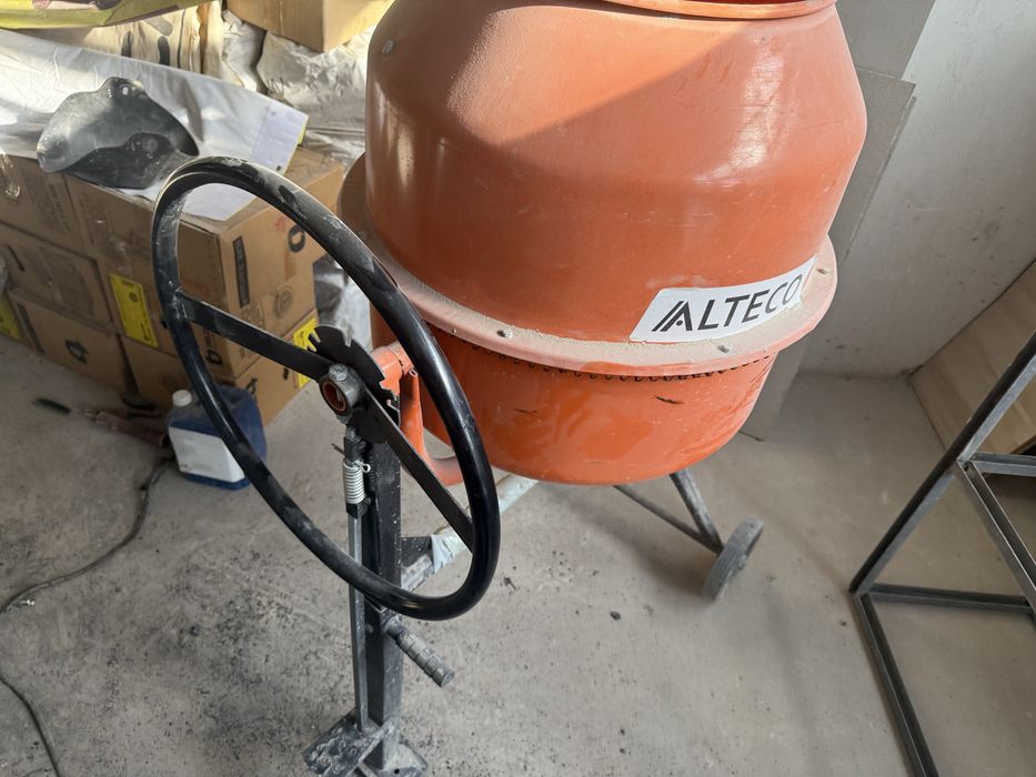 Бетономешалка 200л