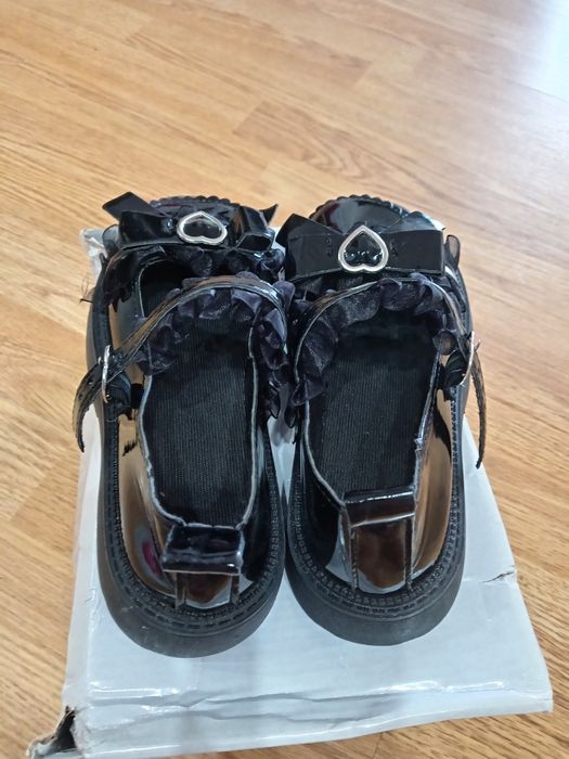 Туфли на девочек 33-р