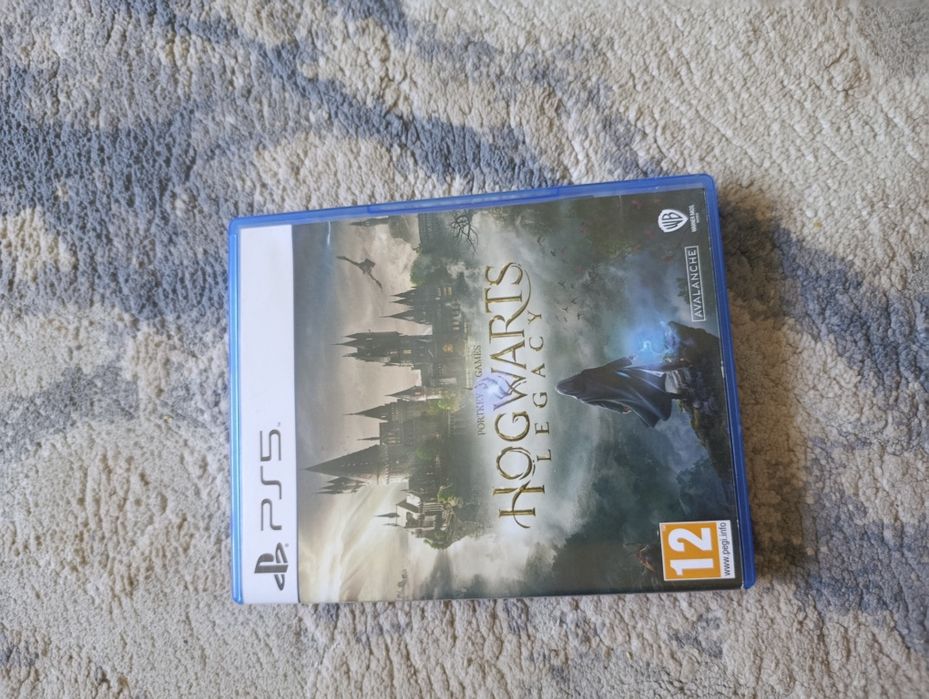 Vând jocuri pentru ps5