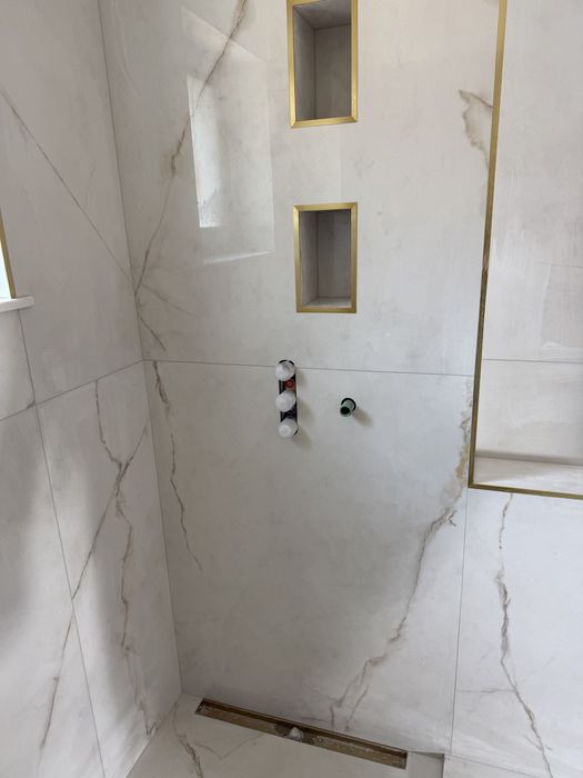 gresie dubai 120x120 14.4m2 disponibili