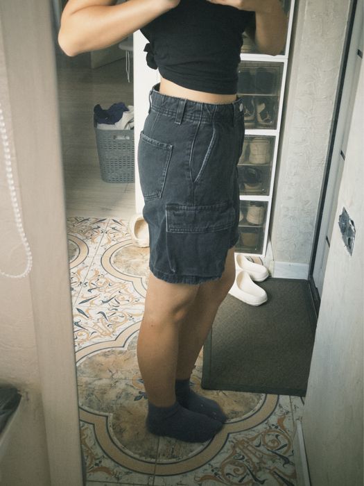 Темно-серые шорты (PULL&BEAR)