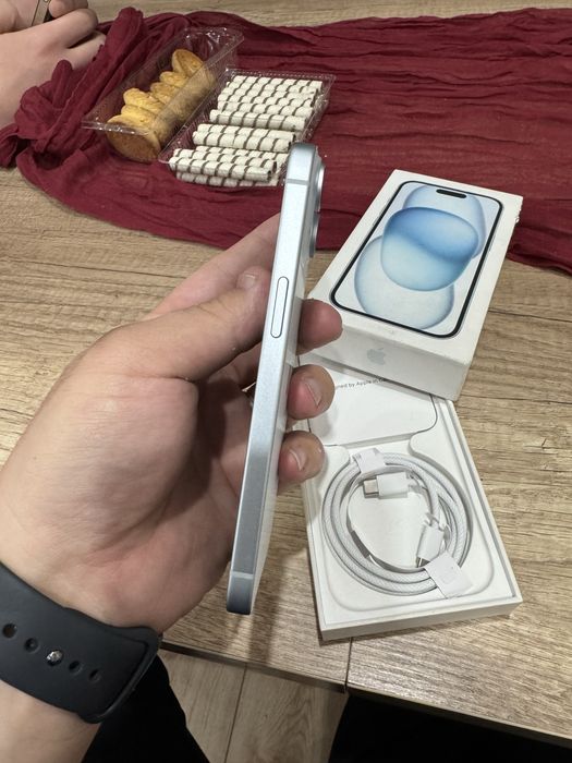 Продам Iphone 15