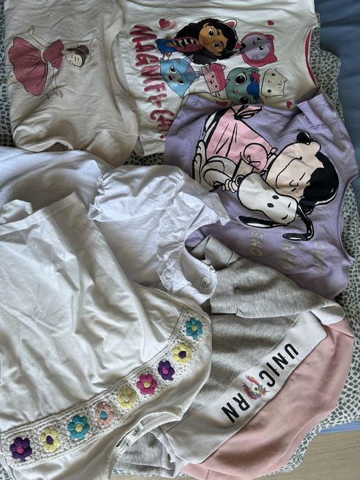 Лот за момиче долници и блузи