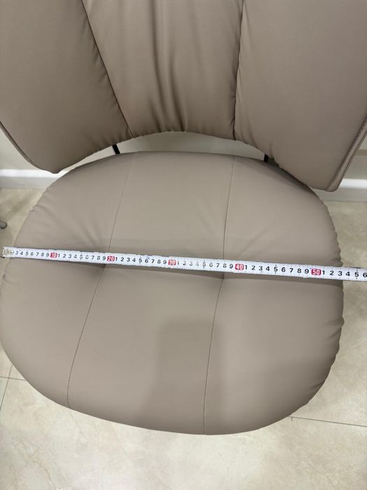 Продам шткарный кухоный стол