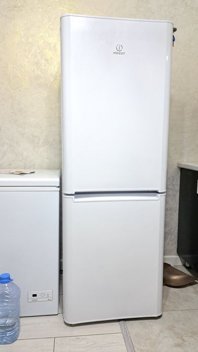 INDESIT холодильник