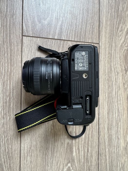 Продается камера Nikon D7000 + 2 объектива и фильтры