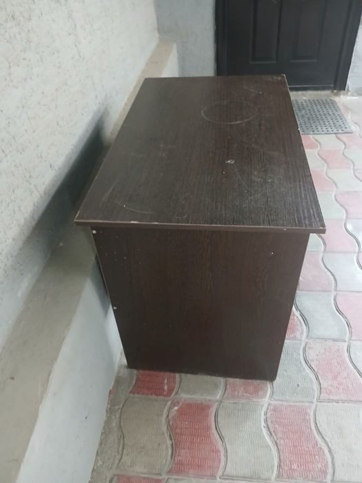 Стол.В наличии 2 стола.