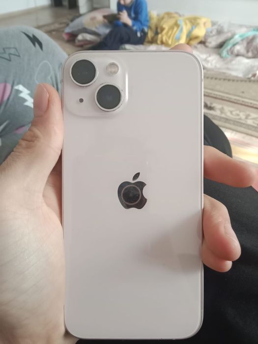 Продам Айфон. 13