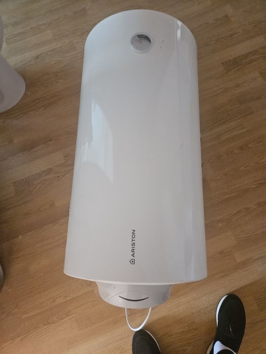Продам бойлер Ariston PRO R100!