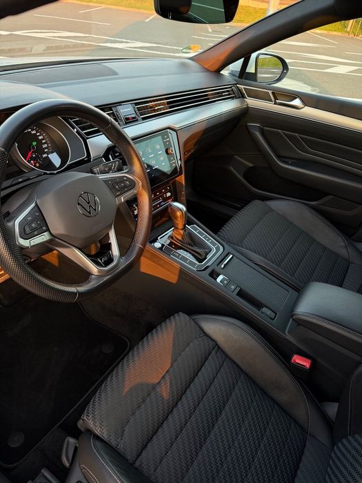 VOLKSWAGEN Passat 2023 — imagine 4
