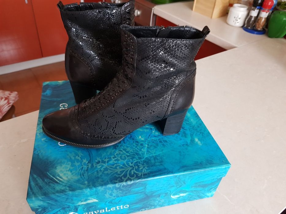 Полусапожки женские