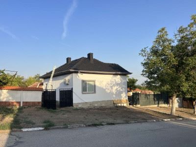 Къща в Плевен, област-гр.Долна Митрополия площ 138 цена 209000