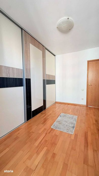 Apartament 3 camere de închiriat pe Calea Moșilor