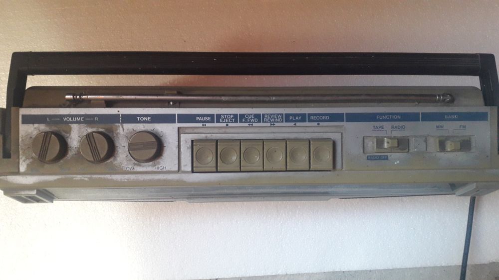 Radio casetofon stereo