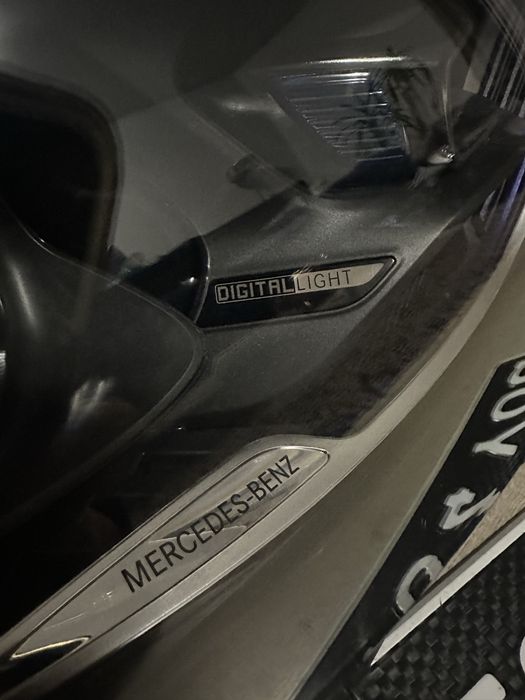 Фар десен Mercedes GLC W254 Digital Light Перфектен