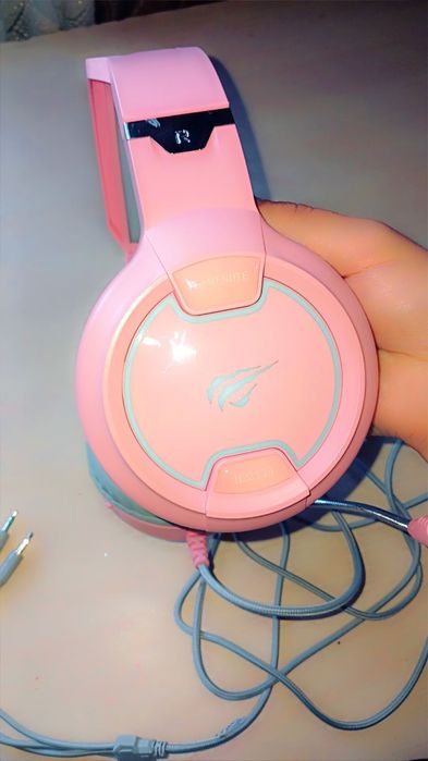 Продам наушники новые