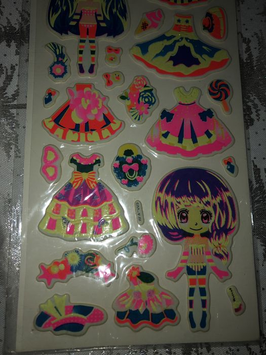 Стрикери за тетрадки , тефтери, стени -тавани и др .