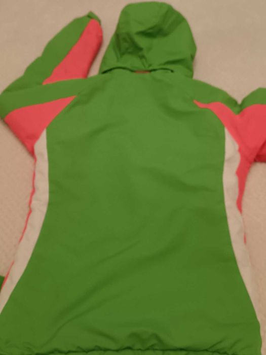 много запазен ски екип за момичета