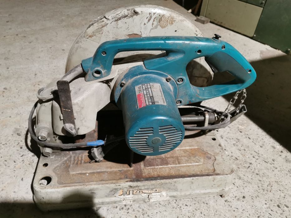 Mașina debitat makita