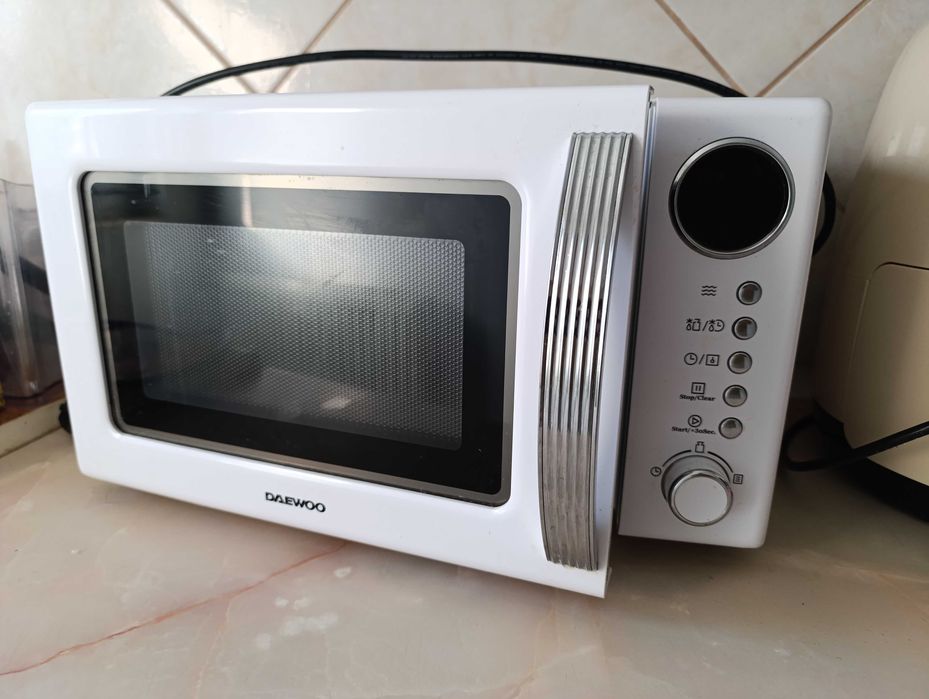 Tv+Mașina de spălat+Cuptor cu microunde 700 lei