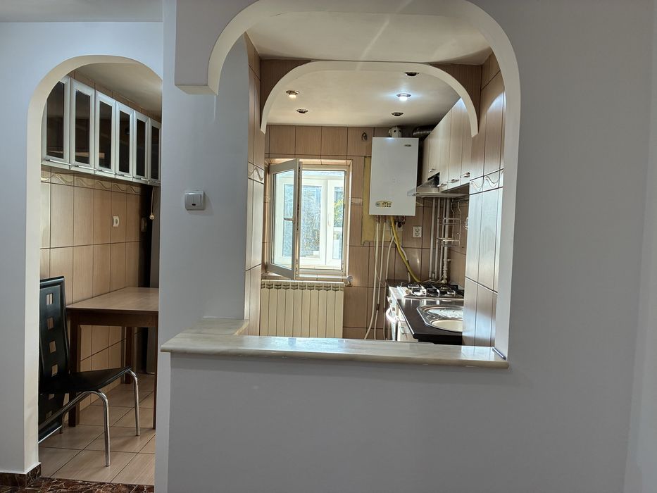 Apartament decomandat 2 camere etajul 3