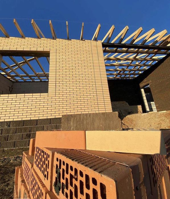 Кирпичи большой ассортимент