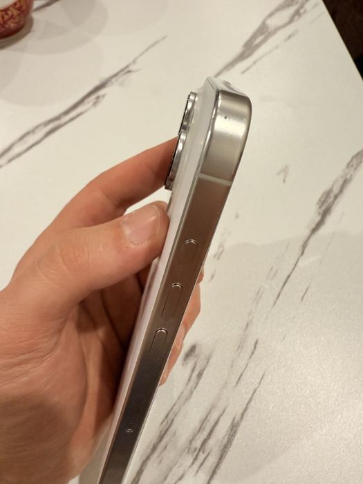 Iphone 16 pro 256 sim