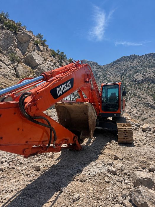 DOOSAN DX300 Sotiladi
