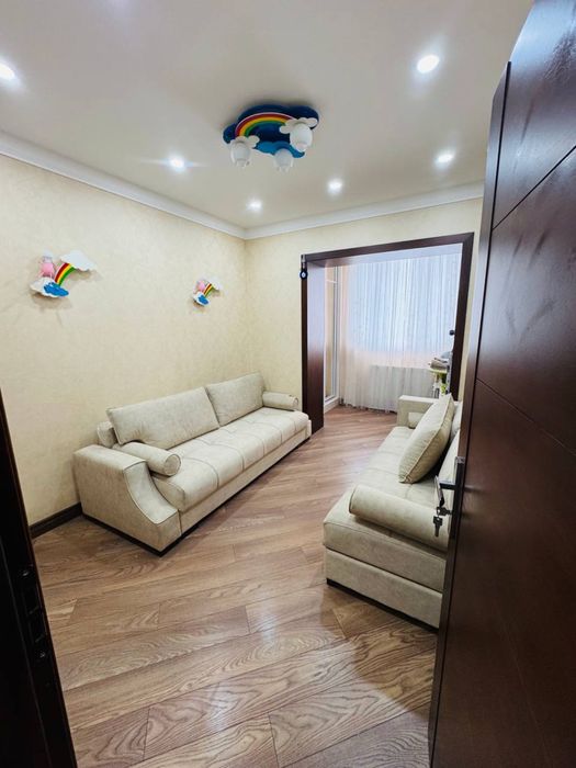 Ц-, дом справа от Ecorn, спец.план с лифтом Сдается на долгий срок.