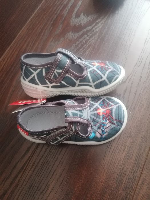 Нови пантофи на Колев и Колев размер 22