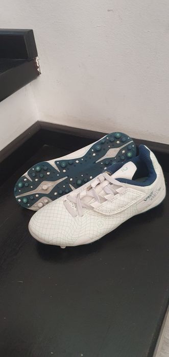 Vând ghete fotbal de copii