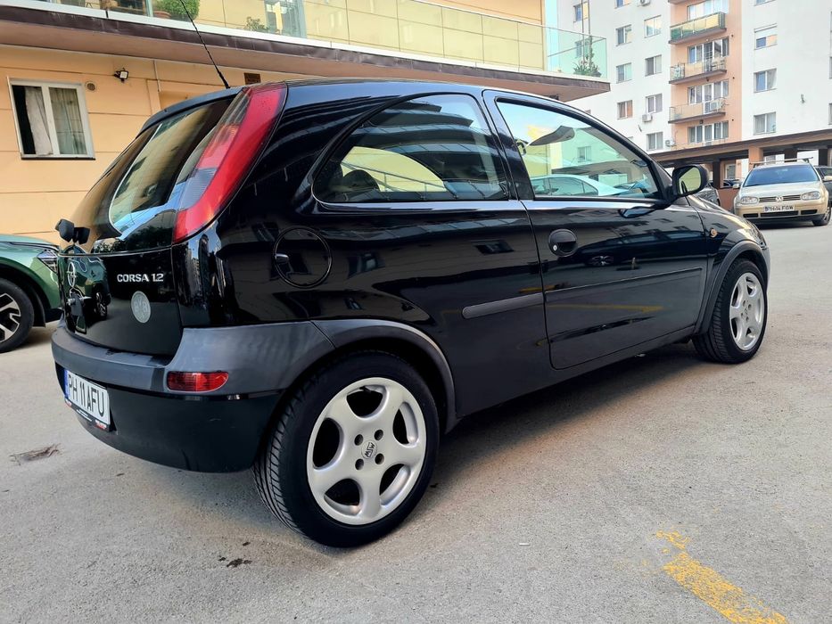 Opel corsa c / 1.2 benzina
