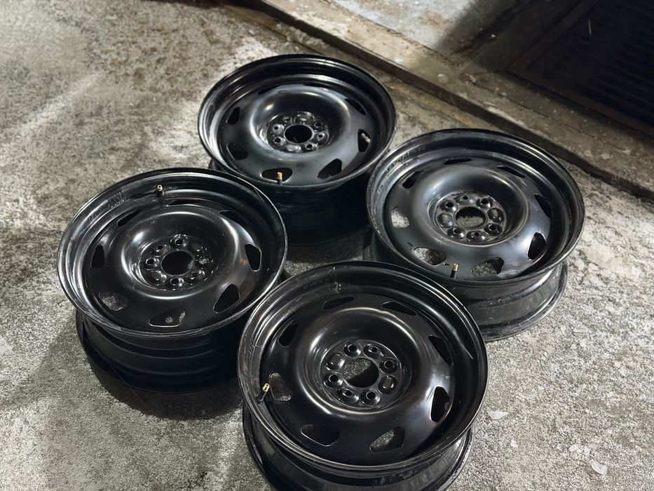 Продам железные диски Лада Р15