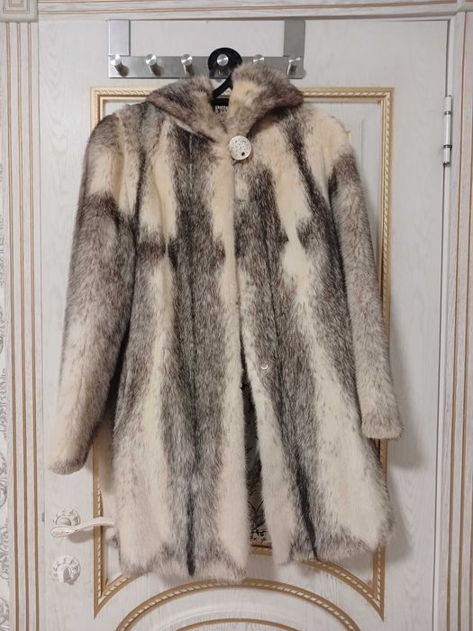 Шуба, белая, размер 44