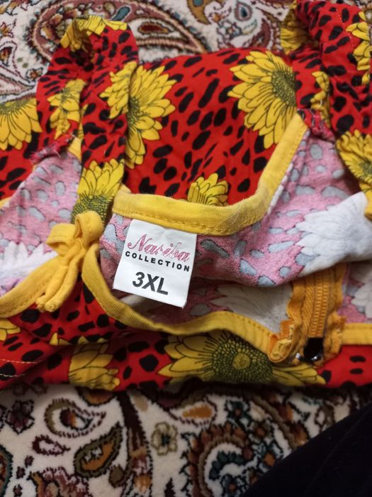 Продам платья  женские,свитер