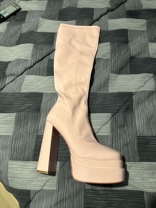 Ботуши на висок ток