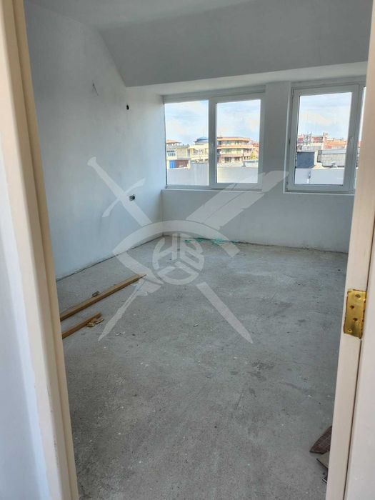 Продава се Многостаен апартамент в Поморие - 200 кв.м за 1000 €/кв.м - Снимка #5